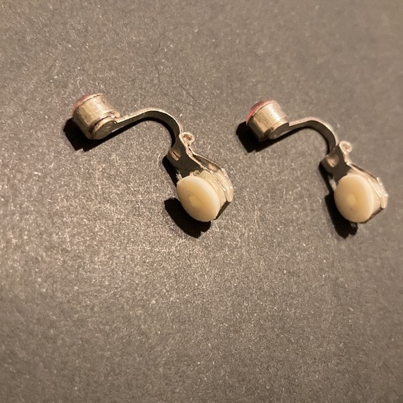 ⭐️ Pink 🌸Stud Silver Clip-On Earrings - Picture 6 of 6